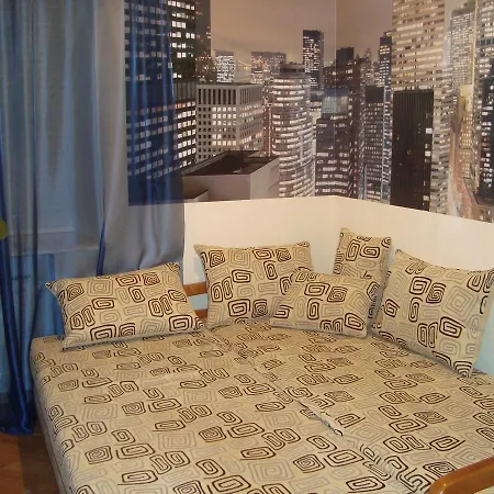 Канатная 75 Apartment *