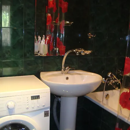 Канатная 75 Apartment *